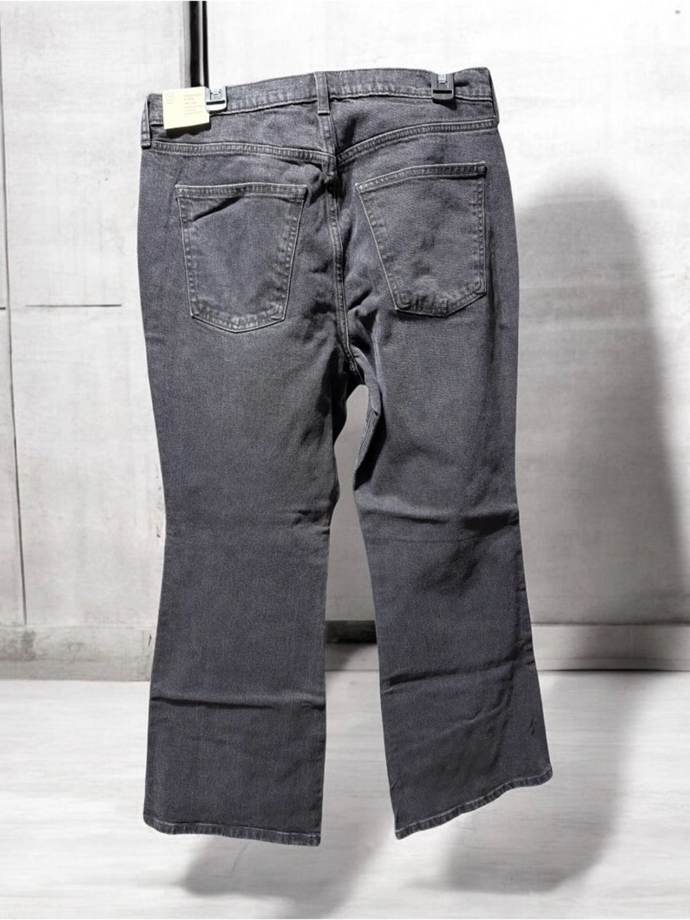 Universal Thread Women’s Charcoal Gray Bootcut Jeans - Picture 2 of 4